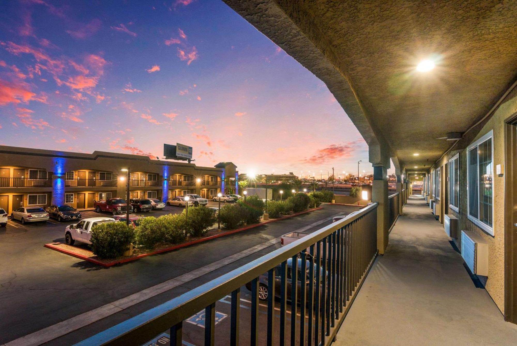 Econo Lodge Hesperia - Victorville I-15 Kültér fotó