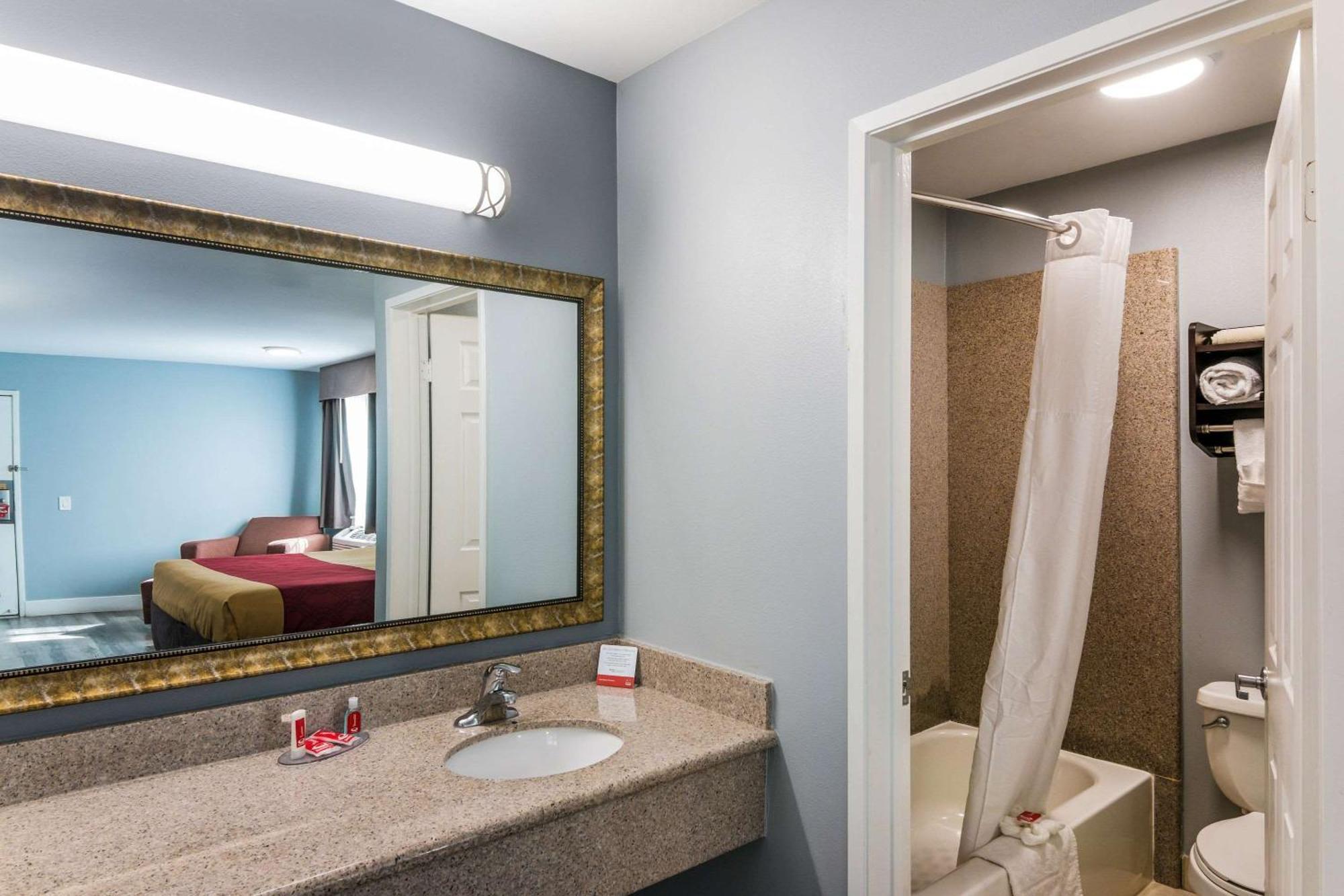 Econo Lodge Hesperia - Victorville I-15 Kültér fotó
